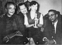 Слева направо: Фриц Лейбер, Форрест Аккерман, Биджо Тримбл и Дональд Уоллхейм, 1960 год
